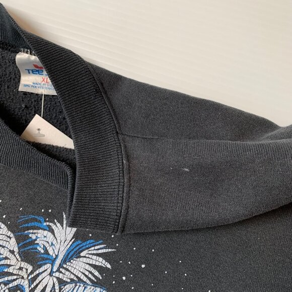 90s Distressed Moonlighting Waikiki Hawaii Crewneck XL - Picture 7 of 10